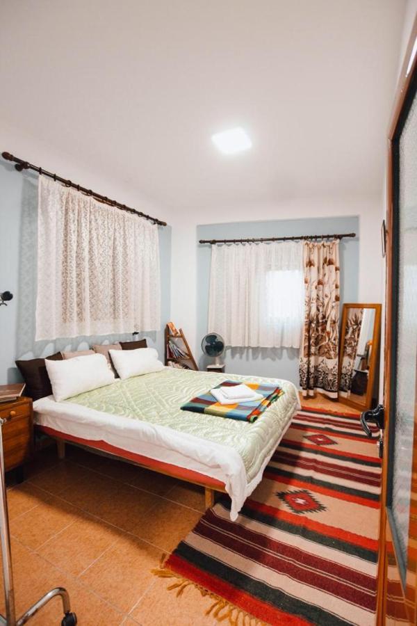 Bb Apartament Apartment Gjirokaster Bagian luar foto