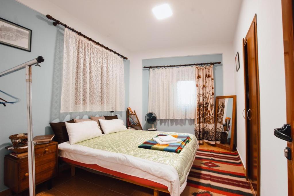 Bb Apartament Apartment Gjirokaster Bagian luar foto